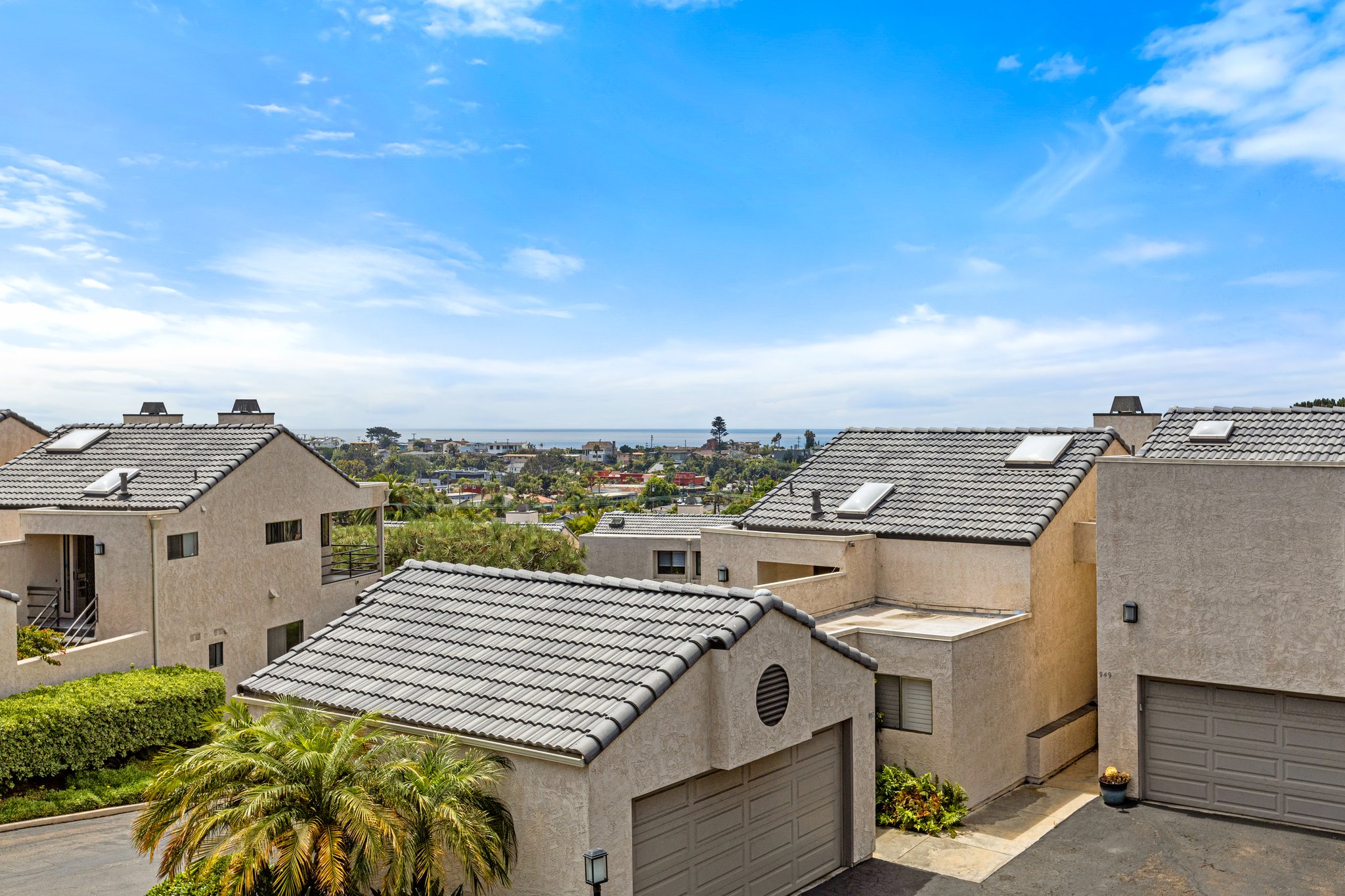 8-web-or-mls-989-Hygeia-Avenue-Pixer-Pros-San-Diego-Real-Estate-Photography-1030
