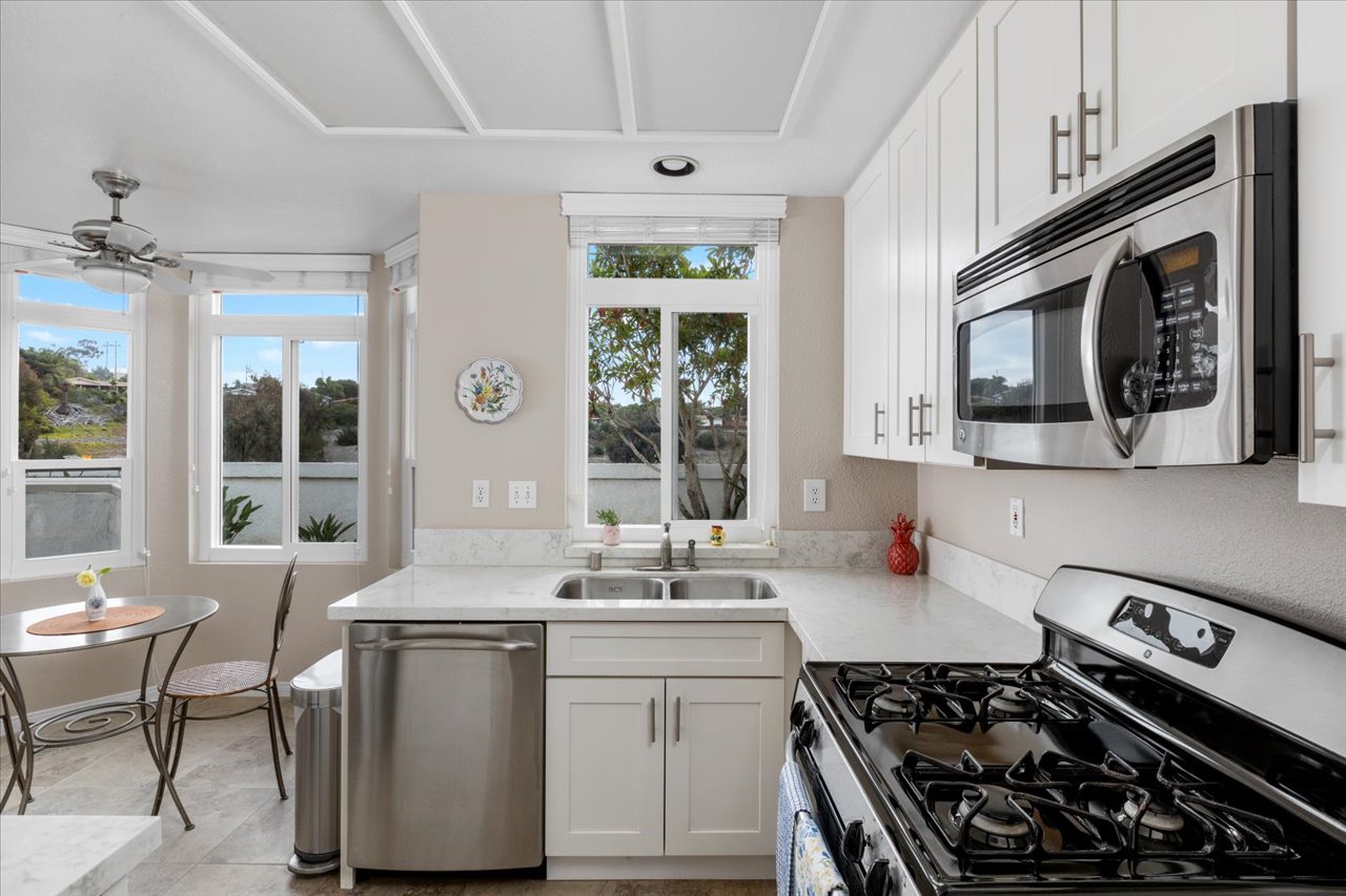 10-3315-Genoa-Way-UNIT-96-Remain-Street-Media-San-Diego-Real-Estate-Photography-1039