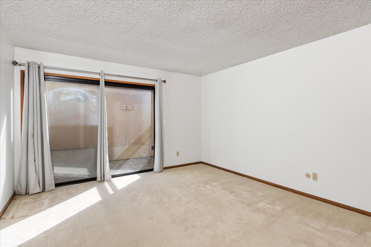 20-1610-Via-La-Plaza-Remain-Street-Media-San-Diego-Real-Estate-Photography-1065