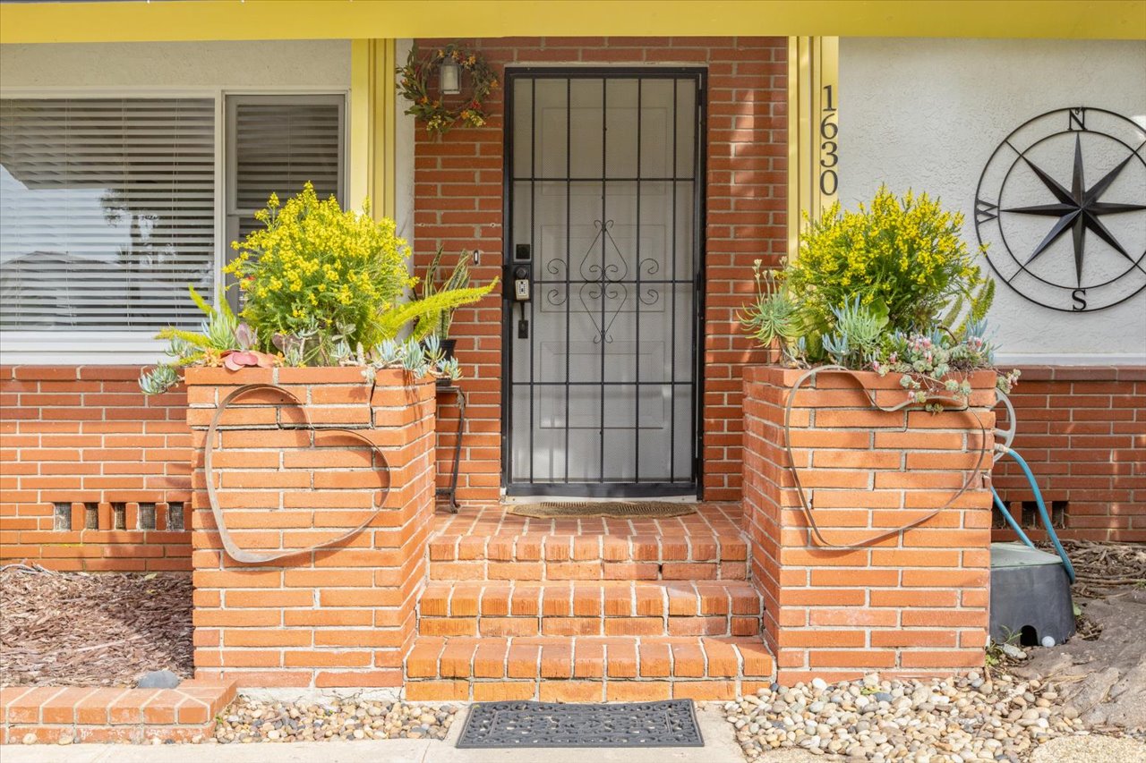 03-1630-S-Tremont-Street-Remain-Street-Media-San-Diego-Real-Estate-Photography-1013