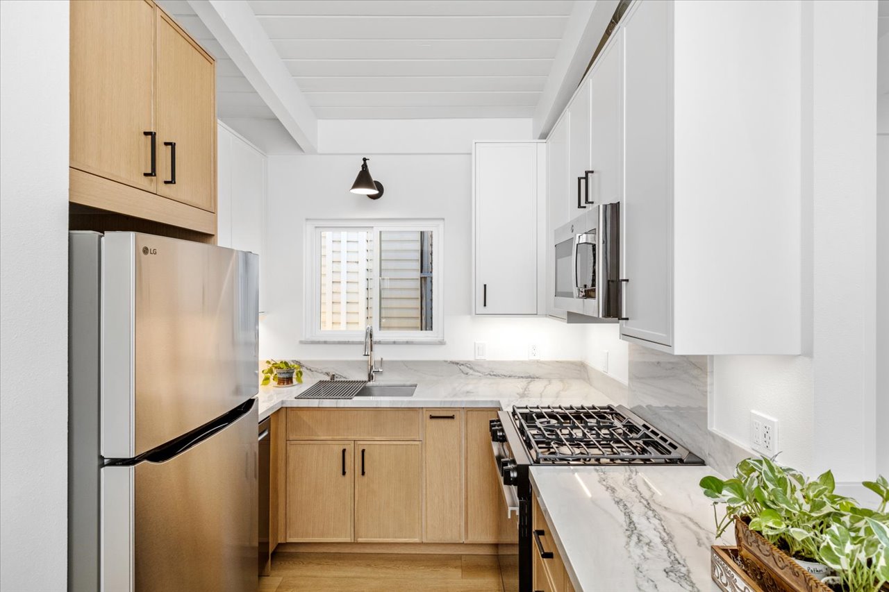08-232-Barbara-Avenue- Solana-Beach –Remain-Street-Media-San-Diego-Real-Estate-Photography-1023