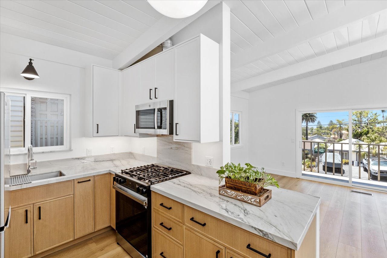 09-232-Barbara-Avenue- Solana-Beach –Remain-Street-Media-San-Diego-Real-Estate-Photography-1027