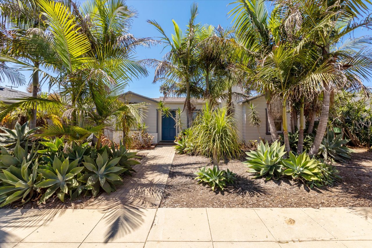 02-1923-Tremont-Street-Oceanside-Remain-Street-Media-San-Diego-Real-Estate-Photography-1003