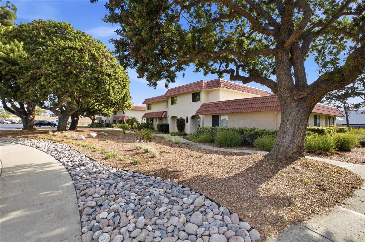 01-535-Beverly-Place-Remain-Street-Media-San-Diego-Real-Estate-Photography–San Marcos-1005