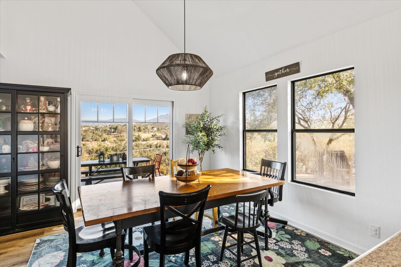 10-14931-Cool-Valley-Road-Remain-Street-Media-San-Diego-Real-Estate-Photography–Valley Center-1049