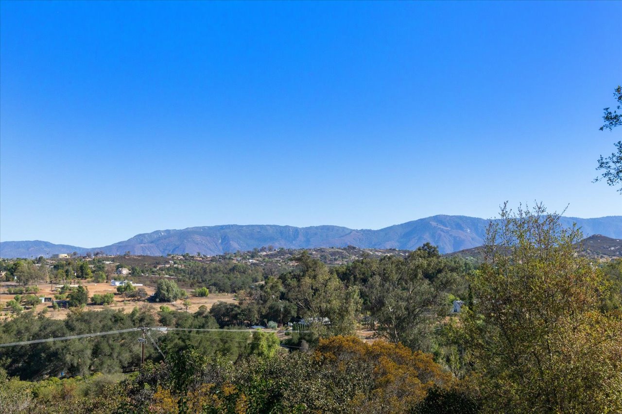 17-14931-Cool-Valley-Road-Remain-Street-Media-San-Diego-Real-Estate-Photography–Valley Center-1083