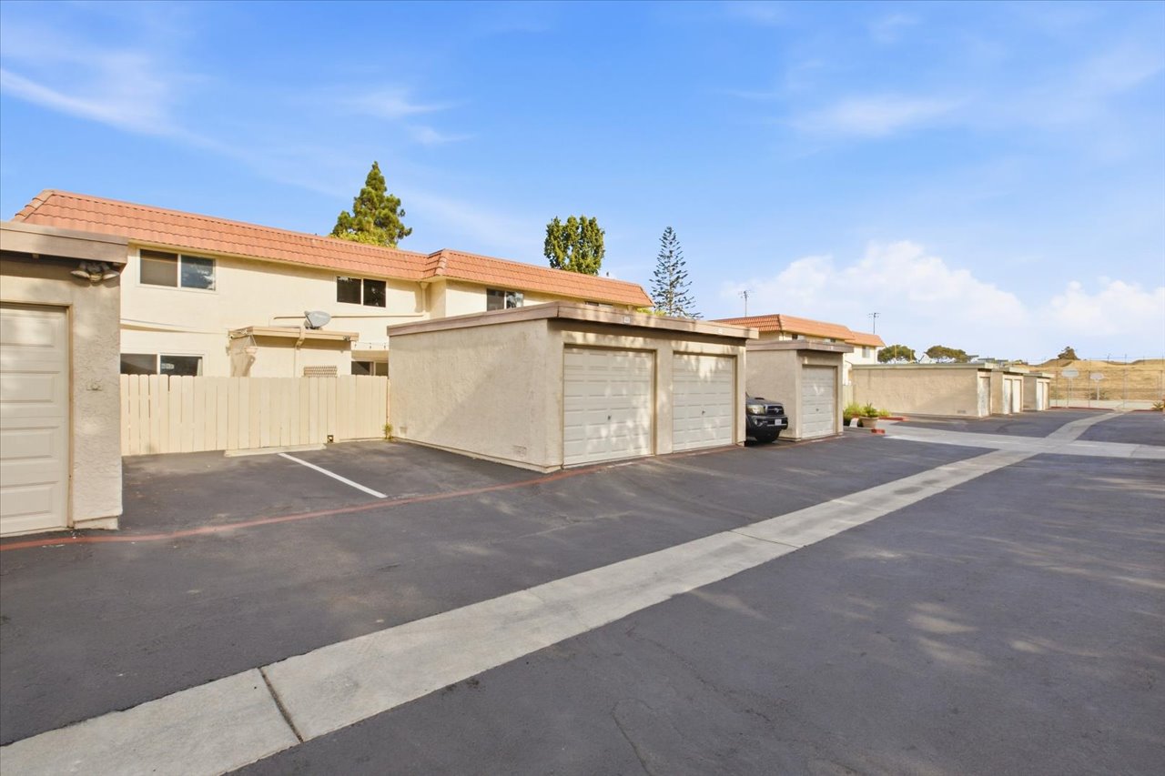 20-535-Beverly-Place-Remain-Street-Media-San-Diego-Real-Estate-Photography–San Marcos-1100