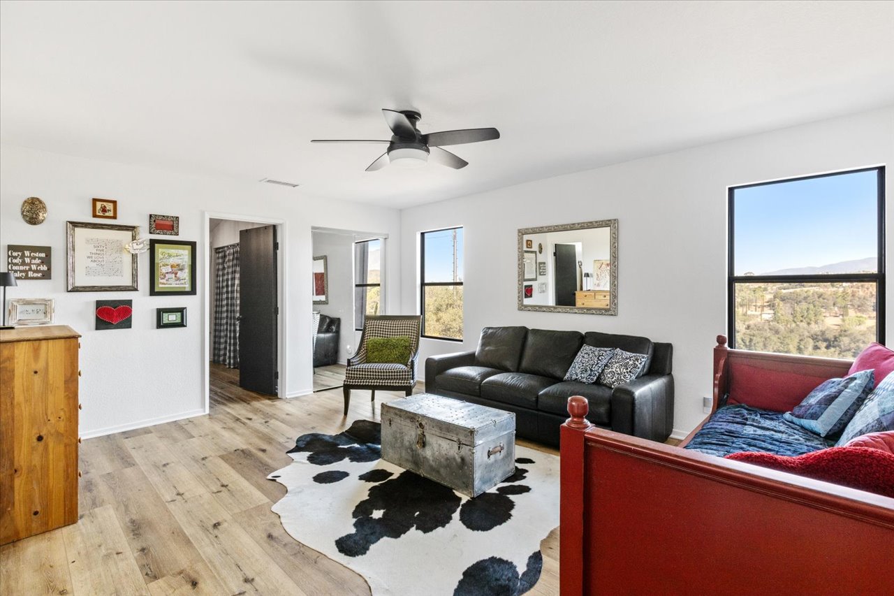 25-14931-Cool-Valley-Road-Remain-Street-Media-San-Diego-Real-Estate-Photography–Valley Center-1124
